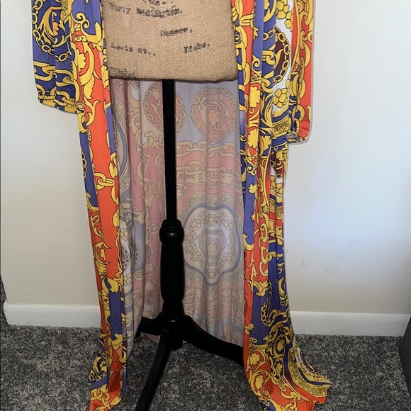 Colorful Patterned Long Kimono - Picture 4 of 6